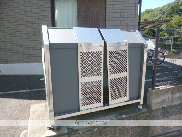 チャイブの玄関写真