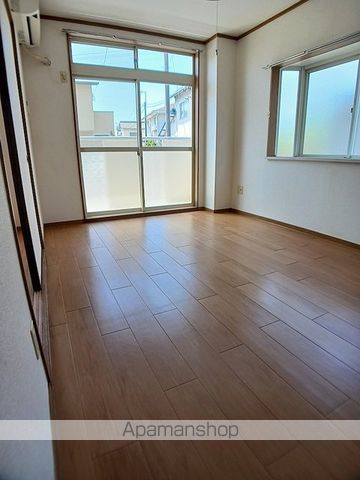 エルディムナガヤマの内装写真