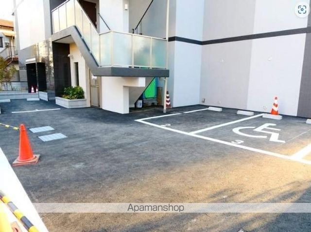 小田急伊勢原駅前マンションの内装写真