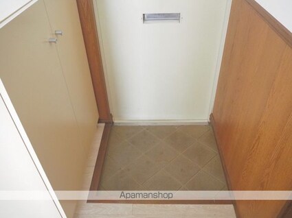 ストラートハウスＡ棟[3DK/46m2]の玄関