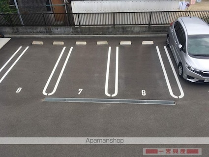 ジュネス・ｙｏｕｔｏⅡ[3LDK/78.62m2]の駐車場