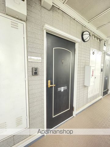 エルセリート東大宮IIの玄関写真