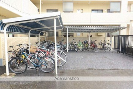 ヴィラ・クレドール[3LDK/67.1m2]の共用部1