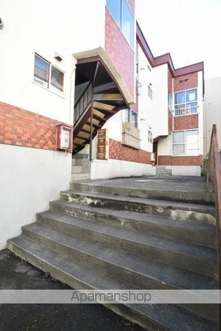 南郷ハイツの玄関写真