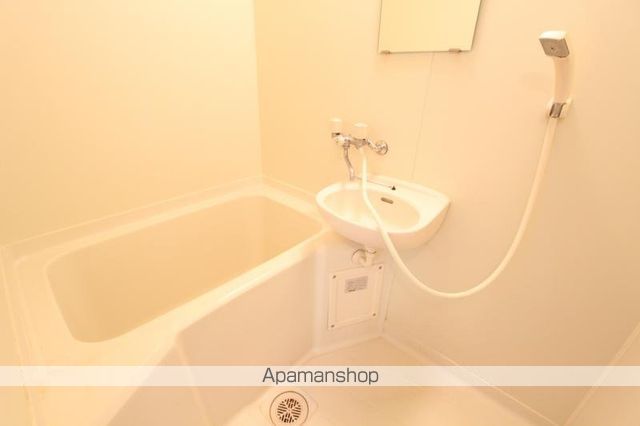 グランドステータス西宝町の内装写真