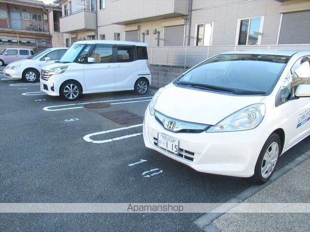 和歌山県和歌山市北出島[1LDK/50m2]の駐車場3