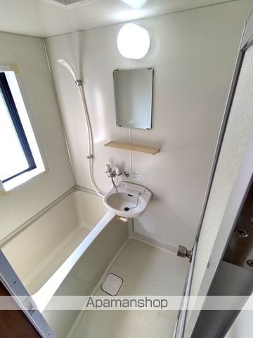 アイランド八橋の内装写真