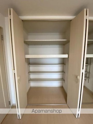 アルファステイツ高松駅前（穴吹ＨＳ）[1LDK/55.41m2]の収納