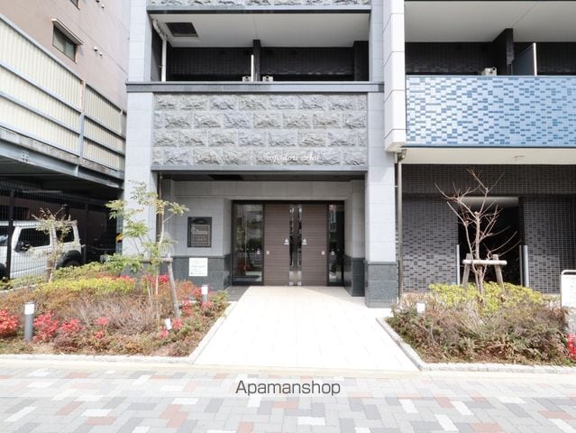 プレサンス広小路通 葵の玄関写真