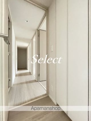 クラリティア横濱反町[3LDK/67.04m2]の玄関