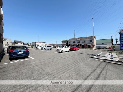 ＢＲＡＩＮ　ＭＡＮＳＩＯＮ　Ｓｕｎ－Ｑ[2LDK/59.4m2]の駐車場1