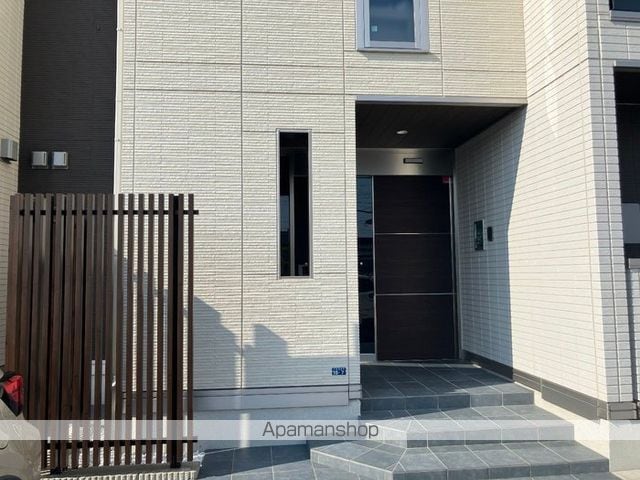 DーROOM六条福寿町の玄関写真