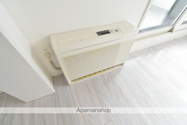 F114の内装写真