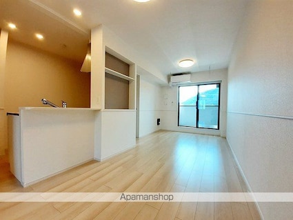 岐阜県岐阜市粟野西７丁目[2LDK/56.48m2]のリビング・居間