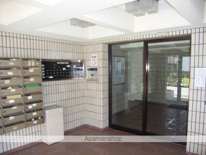 東京都中野区大和町２丁目[1R/18.3m2]の共用部