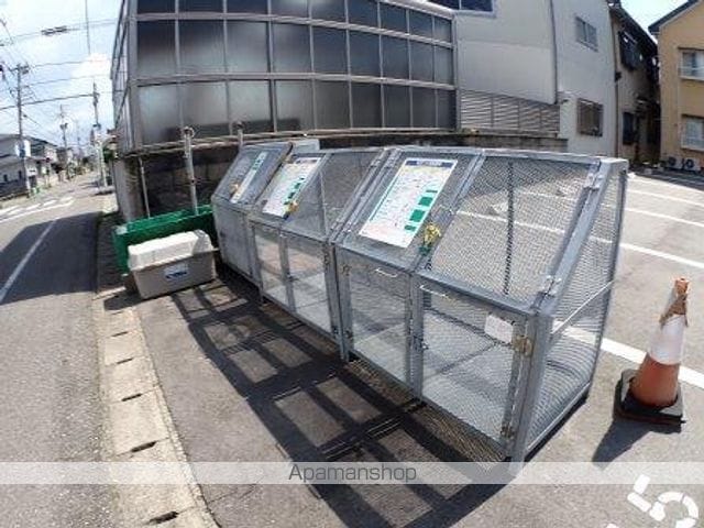ホワイトハウス8の外観写真
