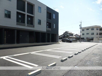 シャルマン　Ｂ[1LDK/50.63m2]の駐車場