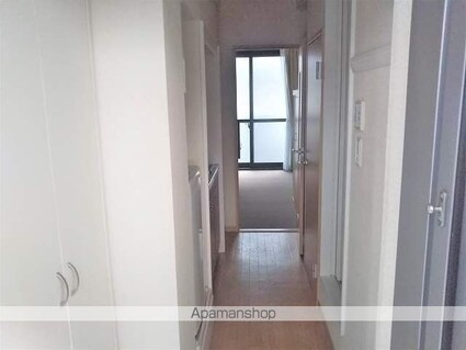 レオパレスアコール[1K/19.87m2]の玄関