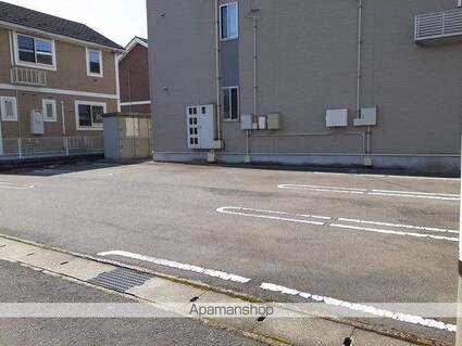 サニーウエスト[1LDK/46.28m2]の駐車場