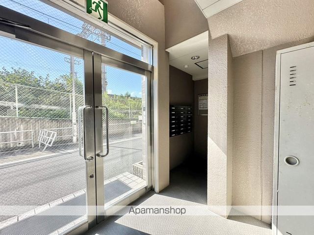 ポートラセーヌの玄関写真