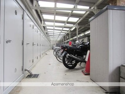 長野県長野市吉田４丁目[3LDK/70.42m2]のエントランス