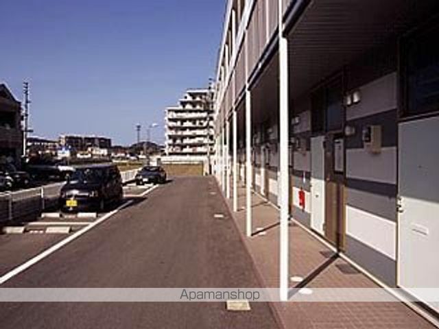 レオパレス1の玄関写真