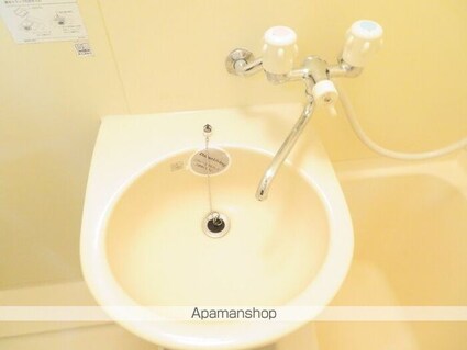 ニューエクセル三宅　Ｆ[1K/24.4m2]の洗面所