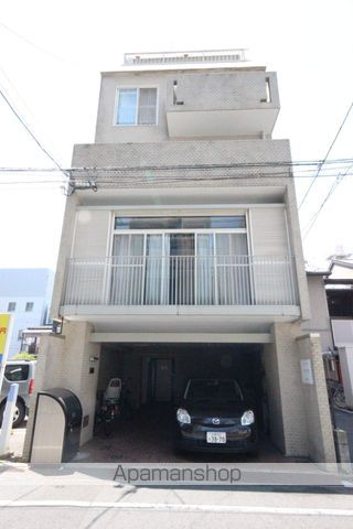 ポポラートヴィラの外観写真