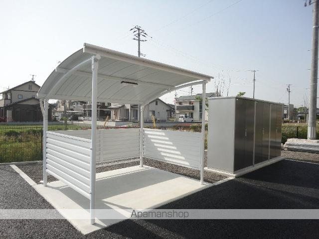 ロイヤルハイツ参番館の外観写真