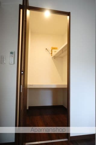 ル リオン助信の内装写真
