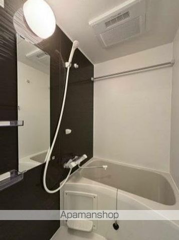 ケイディーエックスレジデンス原木中山の内装写真