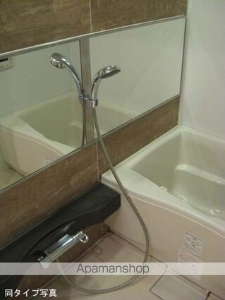 コンフォリア三田ＥＡＳＴ[1K/25.37m2]のバス