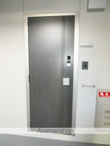 プラシードKの玄関写真