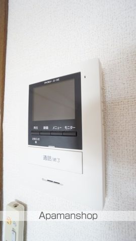 DEMAINの内装写真