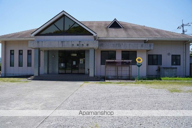 プリマベーラ　Ａ[1LDK/46.09m2]の周辺3