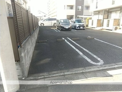 ヴィラアベニュー[1LDK/38m2]の駐車場
