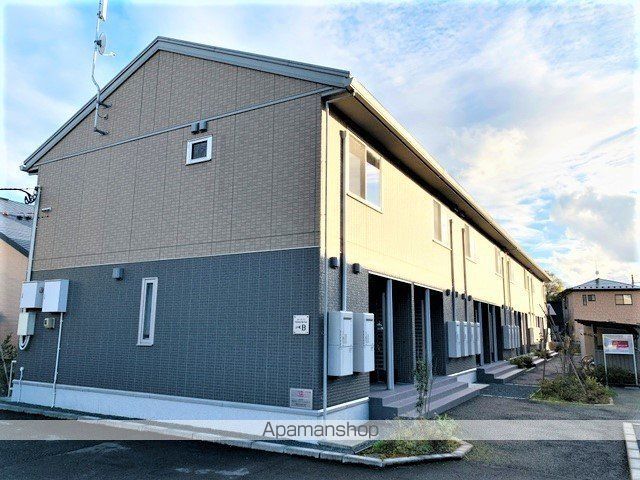 メゾンドゥカイB棟の外観写真