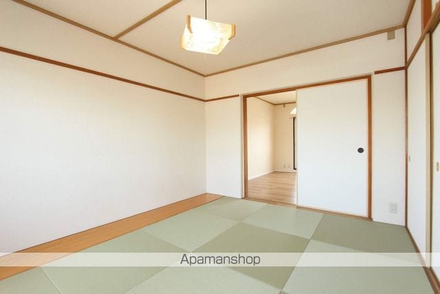 ボンボワザンひらたの内装写真
