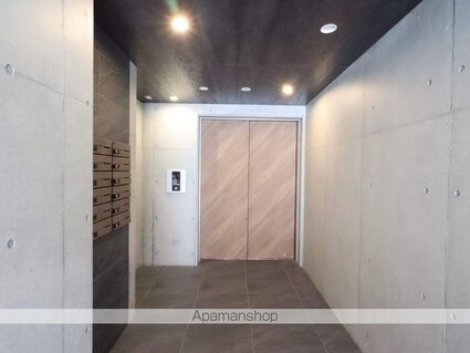 ＮＲ金山[2LDK/62.89m2]のエントランス1