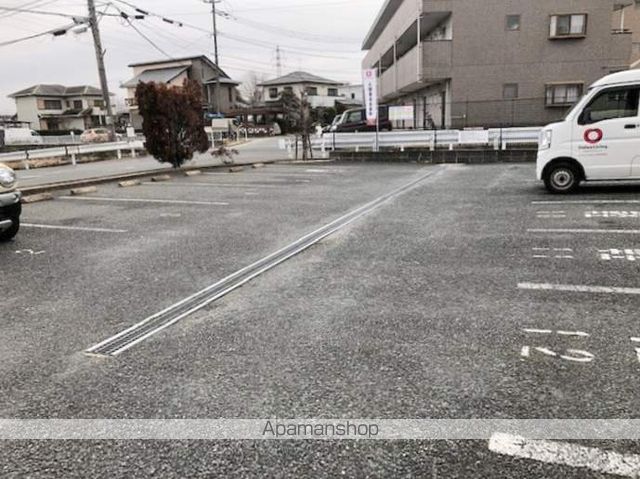ラ・マーシャ B棟の外観写真