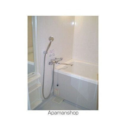 コンフォリア新宿御苑Ⅱ[1R/26.17m2]のバス