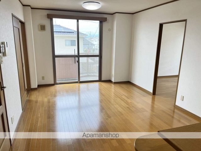 ロイヤル芝原南館の内装写真