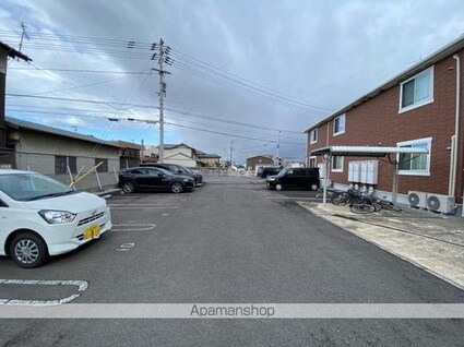 ミルト仏生山Ａ[1LDK/37.76m2]の駐車場