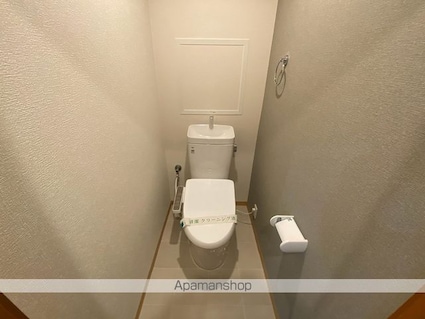 シャンボール第二荒町[3LDK/64.4m2]のトイレ