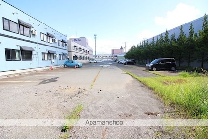 フレンドリー卸町１号館[1R/26.91m2]の駐車場1