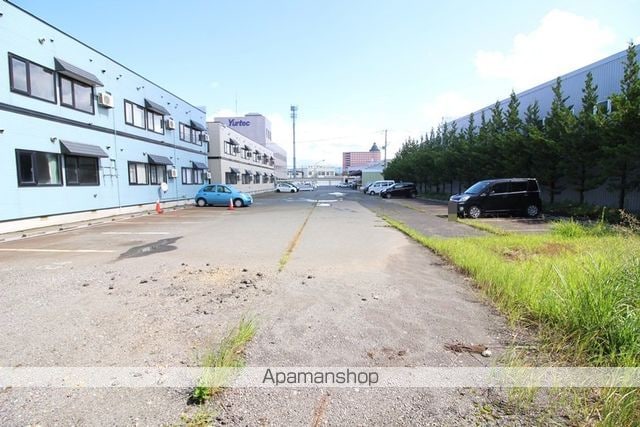 フレンドリー卸町１号館[1R/26.91m2]の駐車場