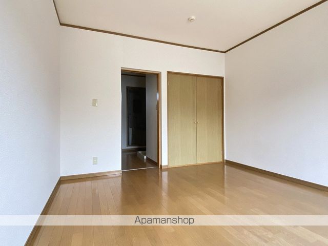 溜屋ハイツVの内装写真