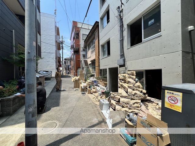 西荻窪レジデンスの玄関写真