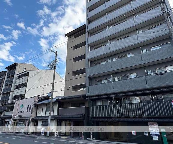 ロータス西陣の外観写真