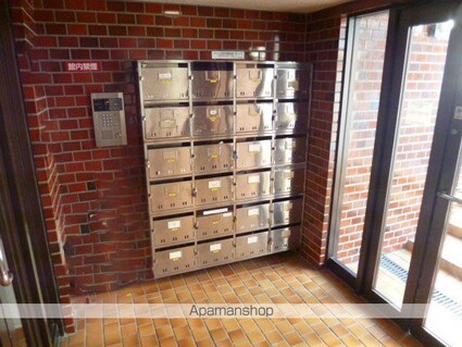 スカイコート新宿[1R/14.78m2]の外観2